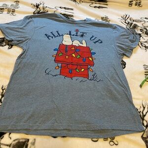 Peanuts Snoopy unisex Christmas tee-size large